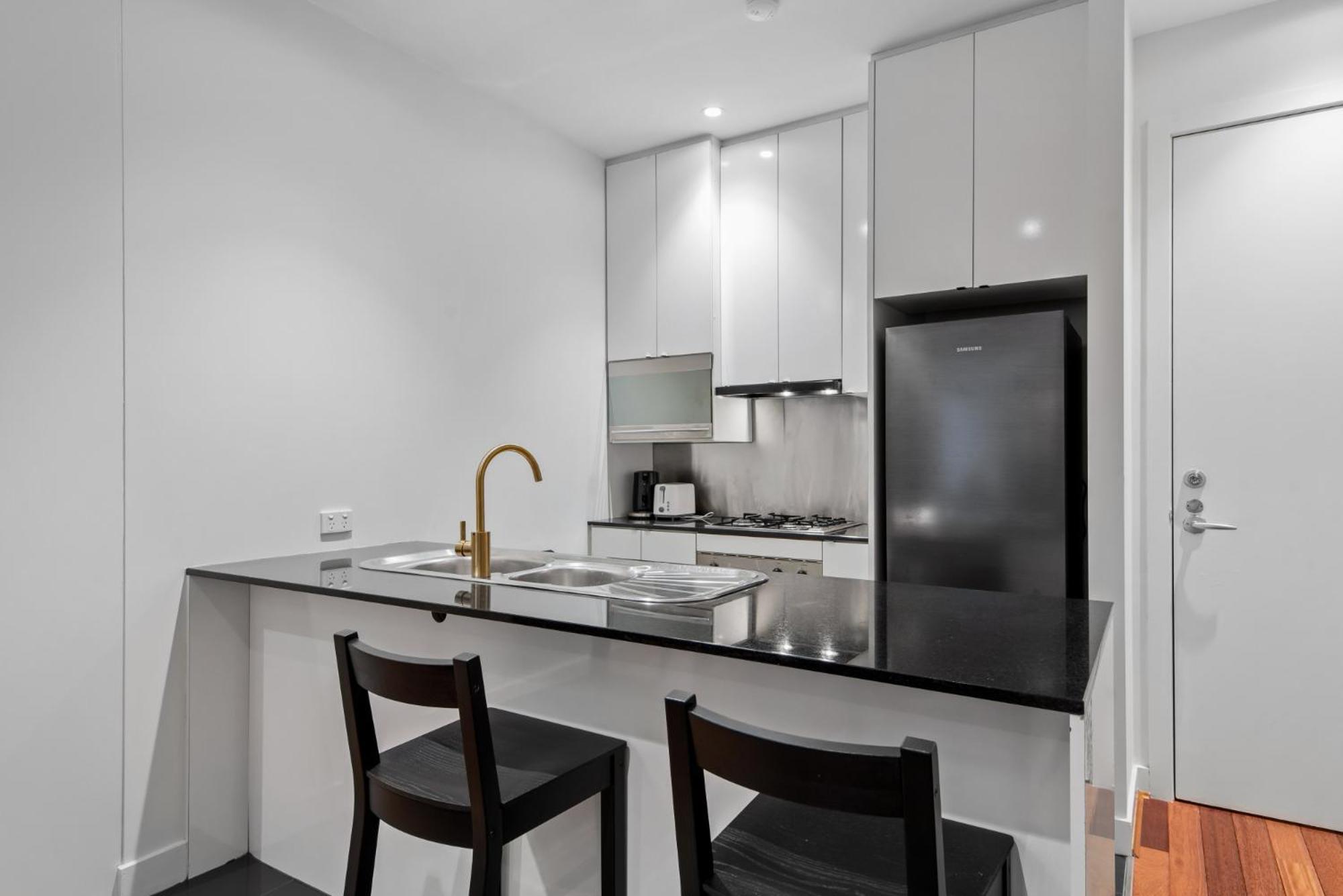 Stylish And Spacious 2-Bed Apartment Melbourne Esterno foto